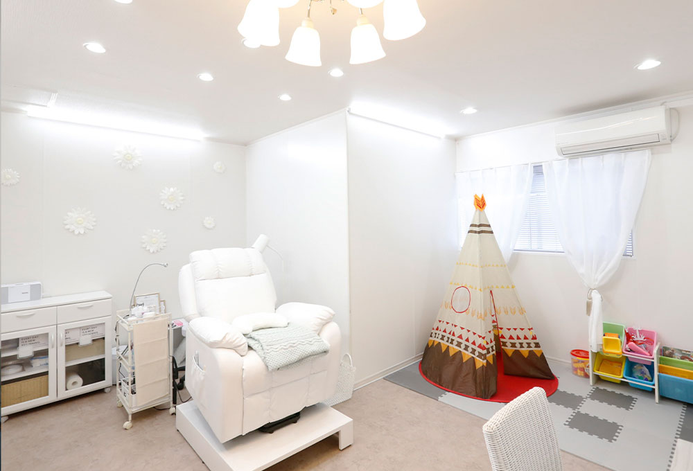 ミリプラス、河内長野市マツエクサロン店内の写真